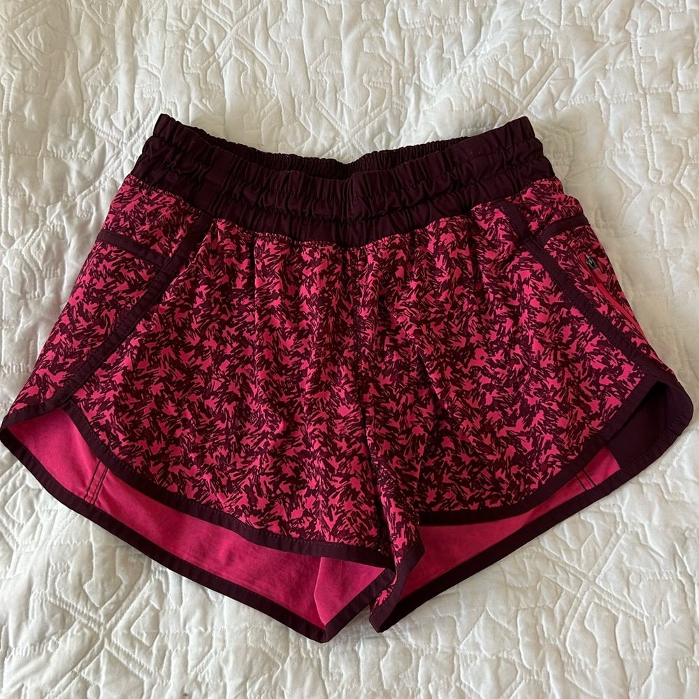 Lululemon tracker shorts